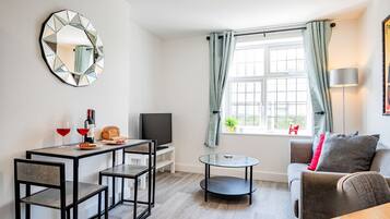 2 bedrooms, Internet