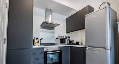 Host Stay Croydon Road Dwelling