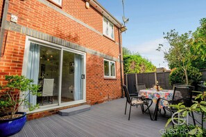 3 bedrooms - Host Stay Pirie Avenue (Worcester)