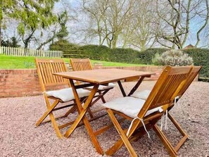 House | 2 bedrooms, Internet - Host Stay Pool Cottage (Worcester)