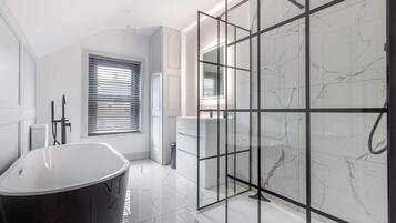 House | Bathroom