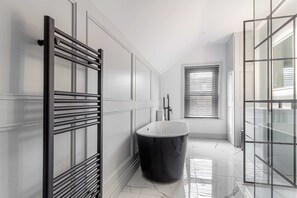 House | Bathroom