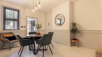 Casa | 2 habitaciones y internet