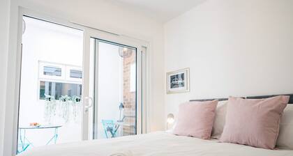 Host Stay Croydon Road Abode