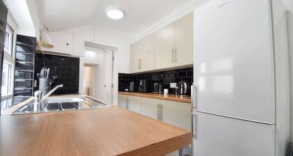 Host Stay Church Drive