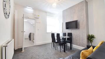 House | 4 bedrooms, Internet