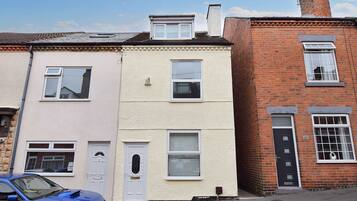 House | 4 bedrooms, Internet