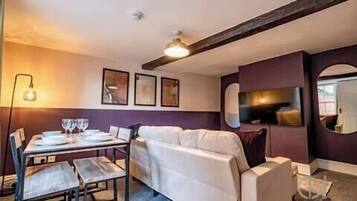 Apartment | 2 bedrooms, Internet