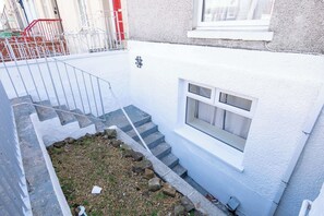 Casa | 2 dormitorios, escritorio, Internet