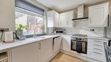 2 bedrooms, Internet