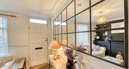 Host Stay Loughborough Road House