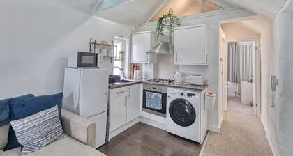 Host Stay Sail Loft