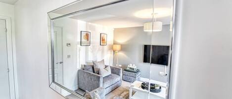 House | 3 bedrooms, desk, Internet