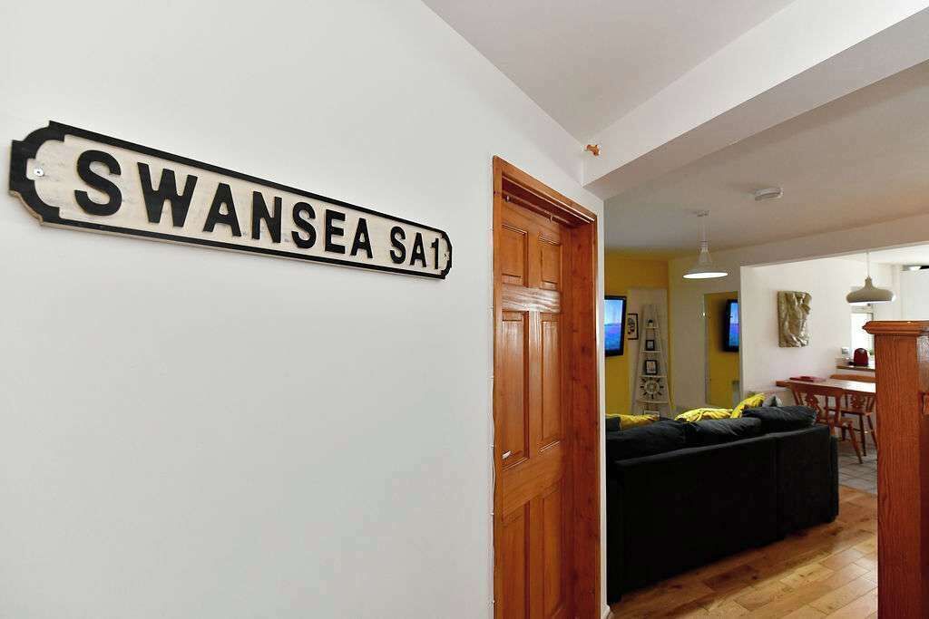 House | 4 bedrooms, Internet