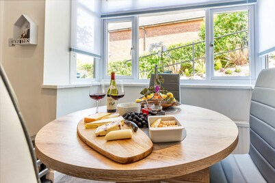 Host Stay Farningham Residence