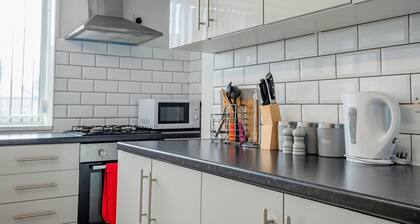 Host Stay Park Cliffe House