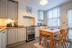 ハウス | 2 室のベッドルーム、インターネットアクセス