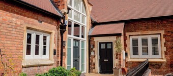 Host Stay The Old School House