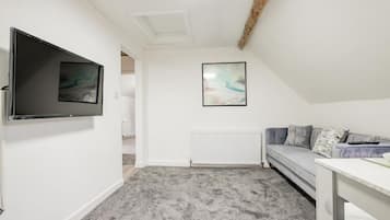 Apartment | 2 bedrooms, Internet