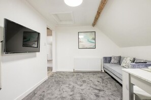 Apartment | 2 bedrooms, Internet