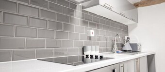 Host Stay New Street Dwelling