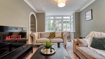 3 bedrooms, Internet