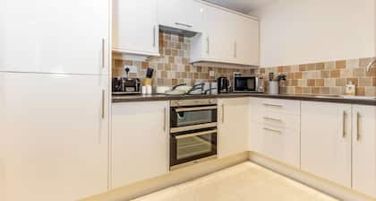 Host Stay Hillbrook House Apartment