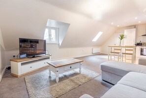 Apartment | 1 bilik tidur, meja, Internet 