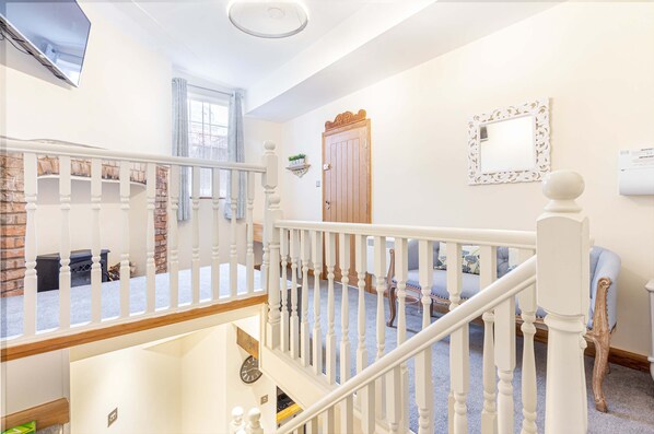 Apartment | 2 bedrooms, Internet - Host Stay Merchant House Basement (Hereford)