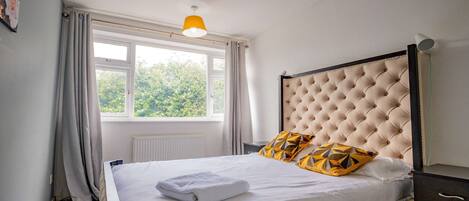 House | 4 bedrooms, Internet