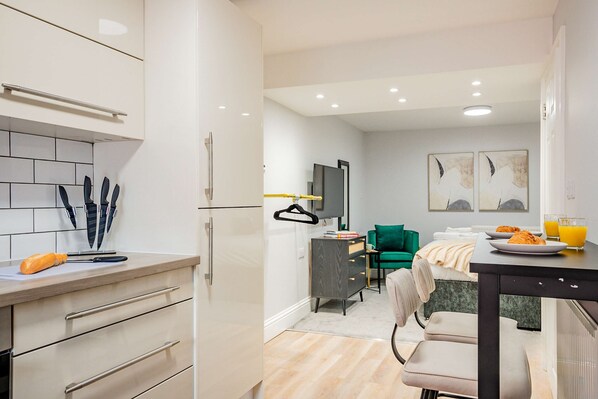 1 bedroom, Internet