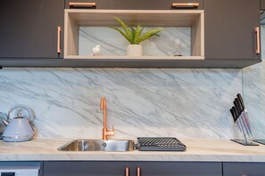 Apartment | 1 bedroom, Internet - Host Stay Shaw Street Dwelling (Worcester)