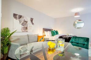 Apartment | 1 bedroom, Internet - Host Stay Bridge Street Studio Apartment (Evesham)