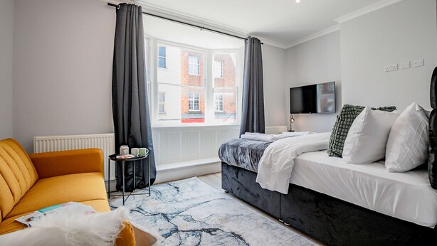 Unclassified image, 1 of 17, button - Host Stay Bridge Street Apartment (Evesham)
