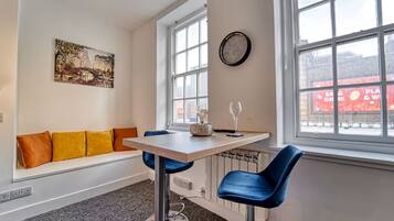 Apartment | 1 bedroom, Internet