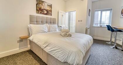 Host Stay Hills Studio