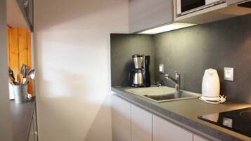 House | Private kitchen | Fridge, microwave, oven, dishwasher