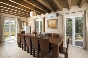 Dining - Villa Nocciola near the Sea with Private Pool and Sauna (Pula)