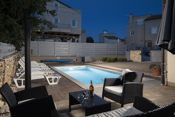 Outdoor pool, a heated pool