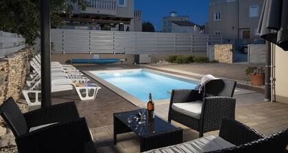 Villa Nocciola in Meeresnähe mit privatem Pool und Sauna