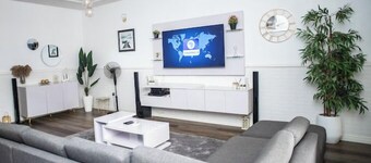 Crownbee Luxury Apartment