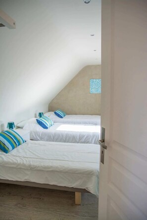 4 habitaciones, tabla de planchar con plancha y wifi gratis 