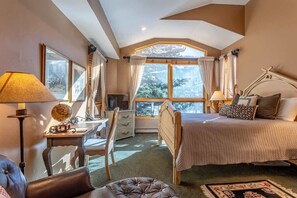 3 bedrooms, iron/ironing board, WiFi, bed sheets - Gore Creek Alpine Chalet (Vail)