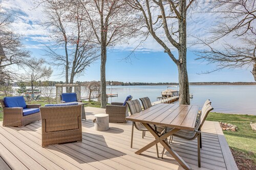 Dock & Views: Lake Mitchell Home in Cadillac!