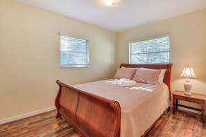 Interior - 6 Mi to Anna Maria Island: Modern Bradenton Home (Bradenton)