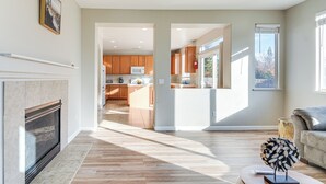 Interior - 3 Mi to Downtown Merced: Family-friendly Home (Merced)