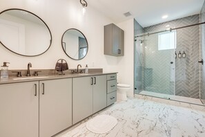 Apartment (1 Bedroom) | Interior - 5 Mi to Dtwn: Modern Condo in New Braunfels! (New Braunfels)