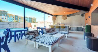 5 Mi to Dtwn: Modern Condo in New Braunfels!