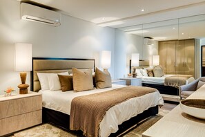 Villa | 3 bedrooms, Internet - Top Urban Escape w Pool and Ocean View Villa Alexa (Cape Town)