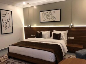 Deluxe Apartment, Balcony, City View | 2 bedrooms, desk, blackout drapes, soundproofing